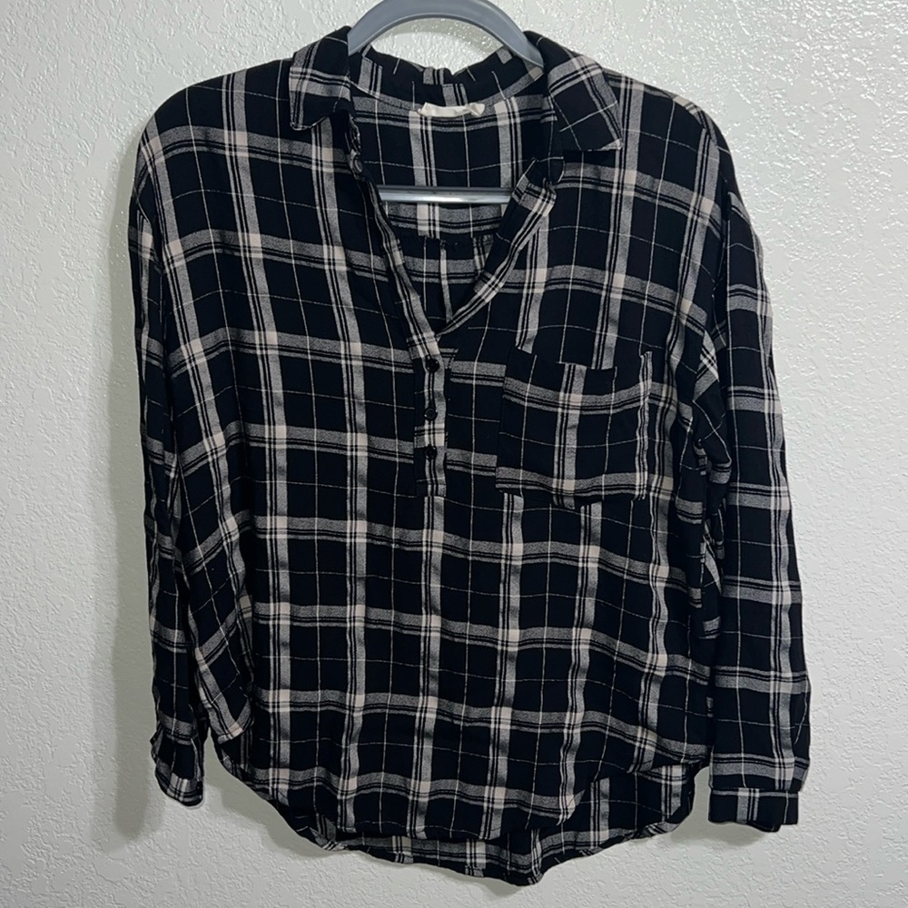 Lush Black Button-Down Flannel w Collar, size small